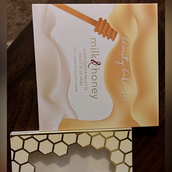 Highlight Palette - Pink, Gold, Cream,‎ Brown - Picture 2 of 3